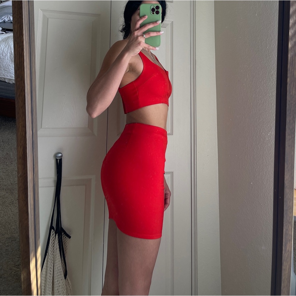 Going Out Set - Picture 3 of 3